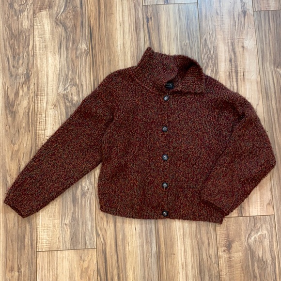 Knit sweater - Picture 1 of 6